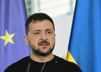 Ukrainian President Volodymyr Zelensky gives a joint press conference with the German Chancellor . ©AFP