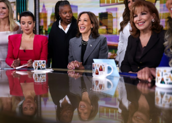 US Vice President Kamala Harris (C) appeared on ABC television show "The View" where she said her rival Donald Trump has been 'perpetuating lies' during their 2024 presidential race. ©AFP