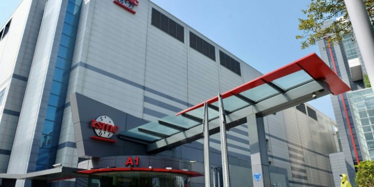 TSMC said it discovered on October 11 that chips made for a specific customer had ended up with Huawei. ©AFP