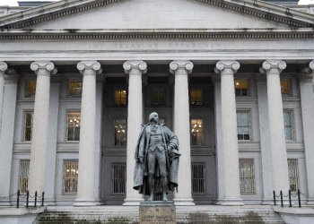 The US Treasury Department said the budget deficit rose in fiscal year 2024, hitting the third-largest on record. / ©AFP