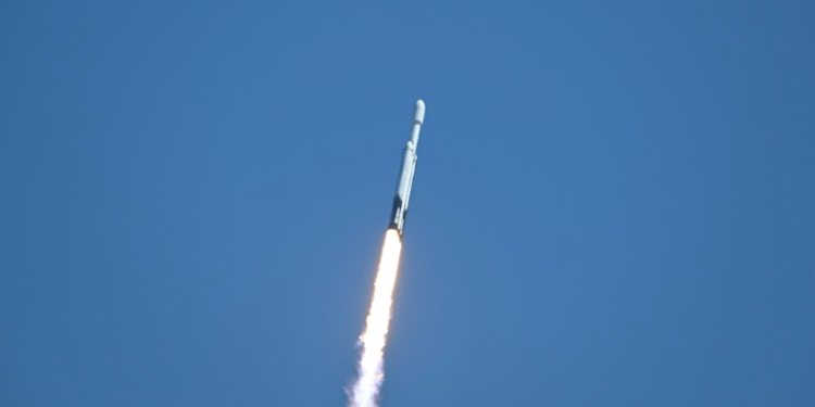 A SpaceX Falcon Heavy rocket with the Europa Clipper spacecraft aboard launches from NASA's Kennedy Space Center in Cape Canaveral, Florida. ©AFP