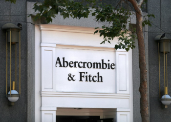 Prosecutors in the New York borough of Brooklyn are expected to give details of the charges against ex-Abercrombie CEO Mike Jeffries at a media briefing . ©AFP