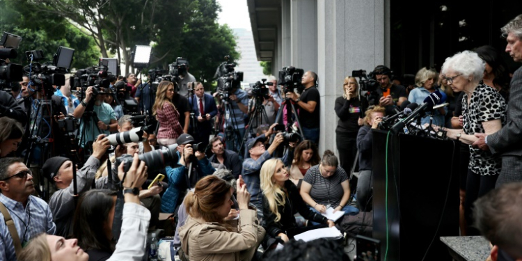 The Menendez brothers' 92-year-old aunt Joan VanderMolen spoke at a news conference attended by some 30 relatives. ©AFP