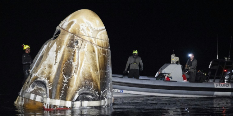 The SpaceX Dragon Endeavour spacecraft shortly after splashdown off the coast of Florida on October 25, 2024 . ©AFP