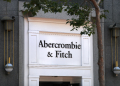 The case stems from a 2023 BBC investigation, 'The Abercrombie Guys: The Dark Side of Cool' / ©AFP