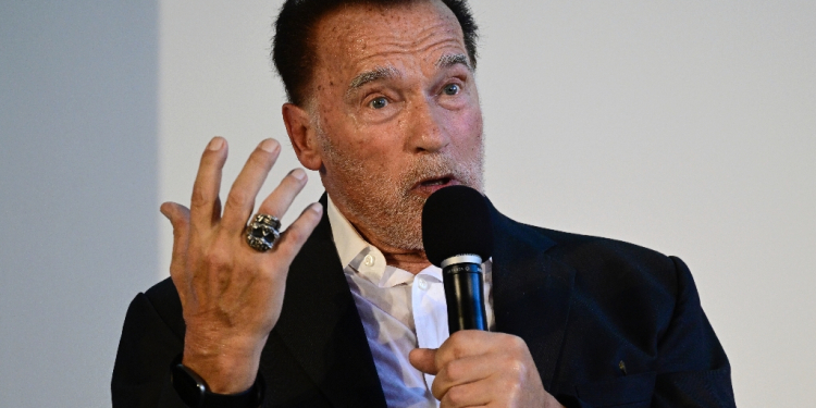 Schwarzenegger joins a growing list of form Republican officials endorsing Harris over Trump / ©AFP