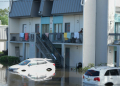 Vehicles are flooded in an apartment complex in Clearwater, Florida, following the passage of Hurricane Milton on October 10, 2024. ©AFP