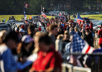 The return to Butler: Trump supporters line up ahead of the Republican presidential candidate's rally on October 5, 2024 at the site in Pennsylvania where a would-be assassin fired on him / ©AFP