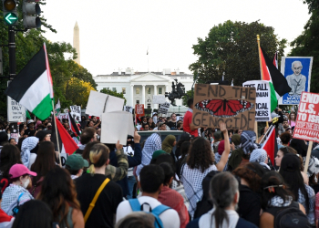 The pro-Palestinian protest began and ended outside the White House in Washington, with demonstrators demanding an end to US aid to Israel / ©AFP