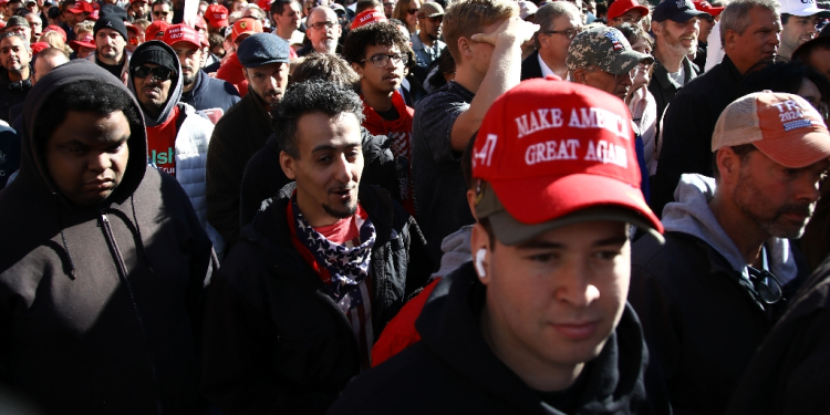 Supporters of Donald Trump arrive for a campaign rally at Madison Square Garden in New York / ©AFP