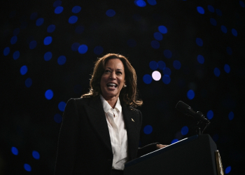 US Vice President and Democratic presidential candidate Kamala Harris turns 60 on October 20 / ©AFP