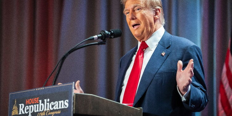 Donald Trump warned repeatedly during the election campaign that he would impose tariffs, but experts warn that the costs could be passed on to American consumers / ©AFP