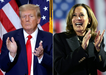 (COMBO) This combination of pictures created on November 4, 2024 shows former US President and 2024 presidential hopeful Donald Trump in Waterloo, Iowa, on December 19, 2023 and US Vice President and Democratic presidential candidate Kamala Harris in Philadelphia, Pennsylvania on November 4, 2024.   / ©AFP