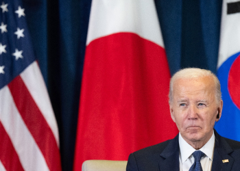 US President Joe Biden met Japanese Prime Minister Shigeru Ishiba and South Korean President Yoon Suk Yeol in Lima  / ©AFP