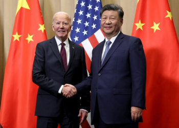 US President Joe Biden shakes hands with Chinese President Xi Jinping on the sidelines of the Asia-Pacific Economic Cooperation (APEC) summit in Lima, Peru on November 16, 2024. ©AFP