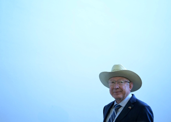 US ambassador to Mexico Ken Salazar said Mexico faces a very serious security problem / ©AFP