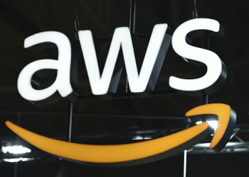 AWS cloud computing unit at Amazon will work with Anthropic on chips and systems to optimize training of artificial intelligence. ©AFP