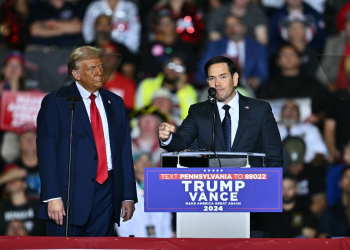 US Senator Marco Rubio, tapped to be the next secretary of state, speaks next to former US president Donald Trump during a campaign rally in Allentown, Pennsylvania, on October 29, 2024 / ©AFP