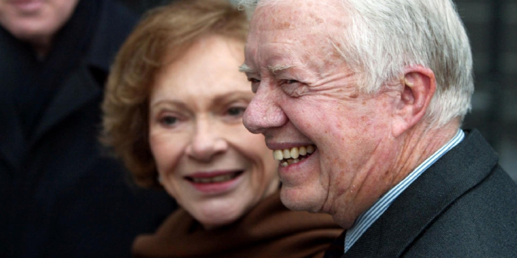 Former US president Jimmy Carter -- seen with his wife Rosalynn in Oslo in December 2002 when he was awarded the Nobel Peace Prize -- is better known for his post-presidential achievements / ©AFP