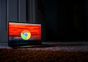 Google has countered a US call to sell its Chrome browser, suggesting a judge address antitrust concerns by barring the firm from making favorable treatment of its software a condition of licensing. ©AFP