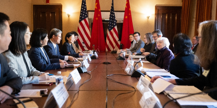 US officials are set to meet their Chinese counterparts soon, before President-elect Donald Trump returns to the White House / ©AFP