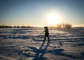 Villagers harvest ice from a local lake near the settlement of Oy, some 70 km south of Yakutsk, with the air temperature at about minus 41 degrees Celsius, on November 27, 2018. ©AFP