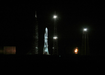 Blue Origin's New Glenn rocket is seen on the launch pad at the Kennedy Space Center in Cape Canaveral, Florida ahead of its maiden flight. ©AFP