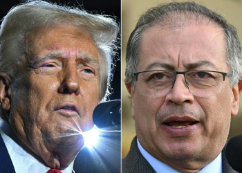 US President Donald Trump's immigration crackdown has put him at odds with Colombian President Gustavo Petro (R) / ©AFP