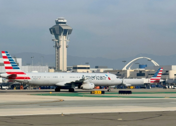 American Airlines issued a travel advisory covering 46 airports as a major winter storm was set to blast across the United States. ©AFP