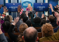 White House Press Secretary Karoline Leavitt takes questions during the daily briefing in the Brady Briefing Room of the White House / ©AFP