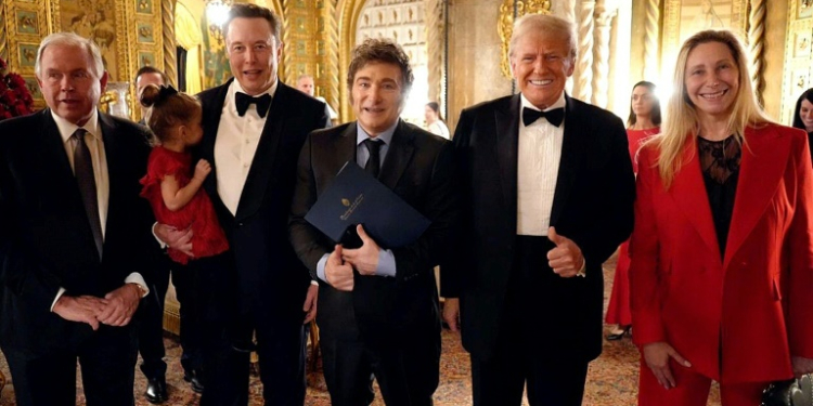 Argentina's President Javier Milei and US President-elect Donald Trump met at Mar-a-Lago shortly after Trump's election victory . ©AFP