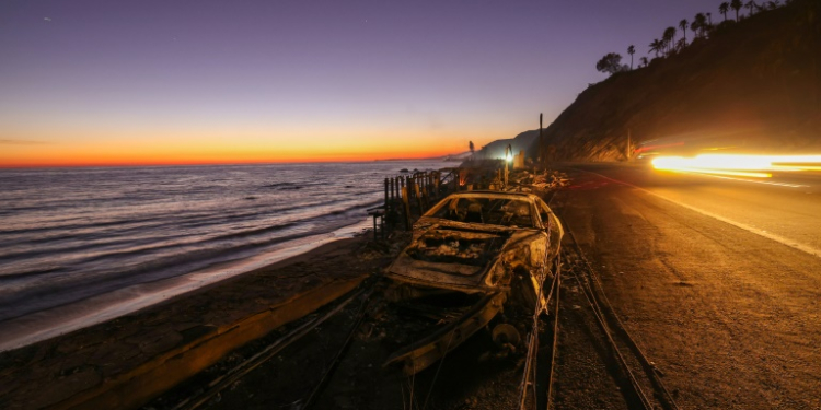 Wind-fanned wildfires have killed at least 24 people in Los Angeles, consuming communities and destroying homes. ©AFP