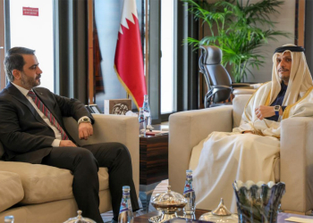 Asaad al-Shaibani (L), foreign minister for the interim Syrian government, met with Qatar's Prime Minister and Minister of Foreign Affairs Mohammed bin Abdulrahman bin Jassim Al-Thani in Doha / ©AFP