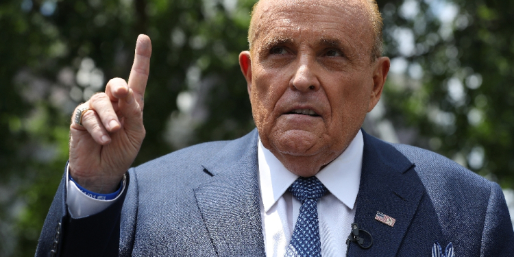 Former New York mayor Rudy Giuliani has been held in contempt of court by a federal judge / ©AFP