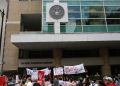 People protest against US Immigration and Customs Enforcement and the first Trump administration's immigration policies outside a Chicago ICE office in 2018 / ©AFP