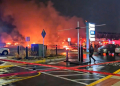 Fires and plumes of smoke in northeast Philadelphia after a small aircraft crashed on January 31, 2025 near an open-air mall. ©AFP