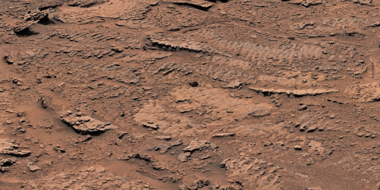 This handout image taken by NASA's Curiosity Mars rover and released on February 8, 2023, shows a close-up of the rippled textures that was created billions of years ago as waves flowed upon a shallow lake / ©AFP