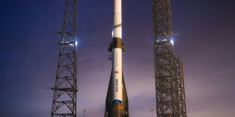 The New Glenn rocket sits on the launch pad at Cape Canaveral Space Force Station in Florida, in December 2024 . ©AFP