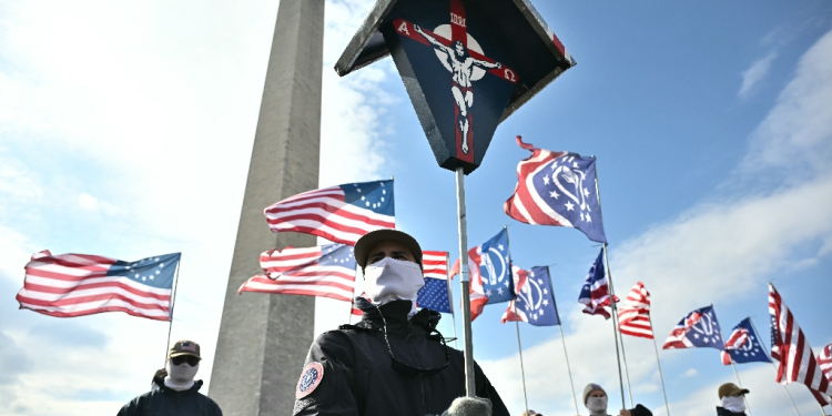 Members of Patriot Front rally near the Washington Monument on the National Mall in Washington, DC, during the annual March for Life. / ©AFP